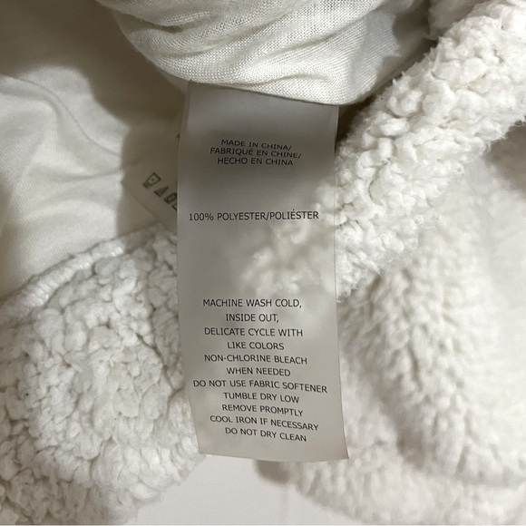 SAGE COLLECTIVE Charcoal and White Teddy Pullover Zip size small - Picture 5 of 6